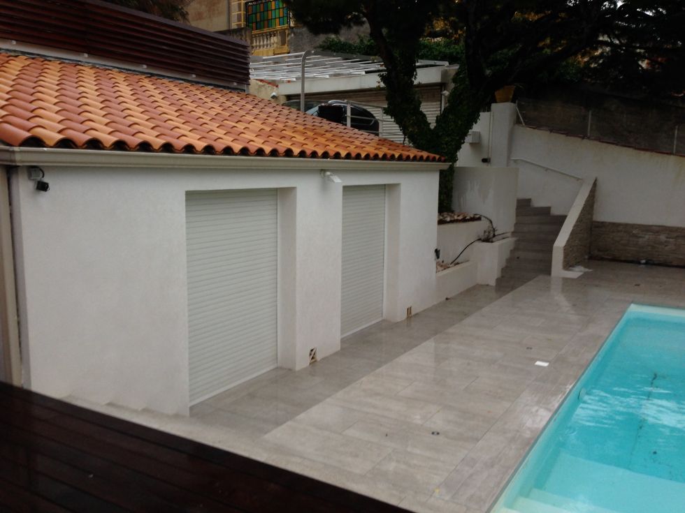 Rénovation des facades et dallage d'une piscine à marseille 13007